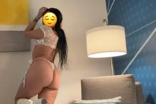 Latina en la zona - Image 1